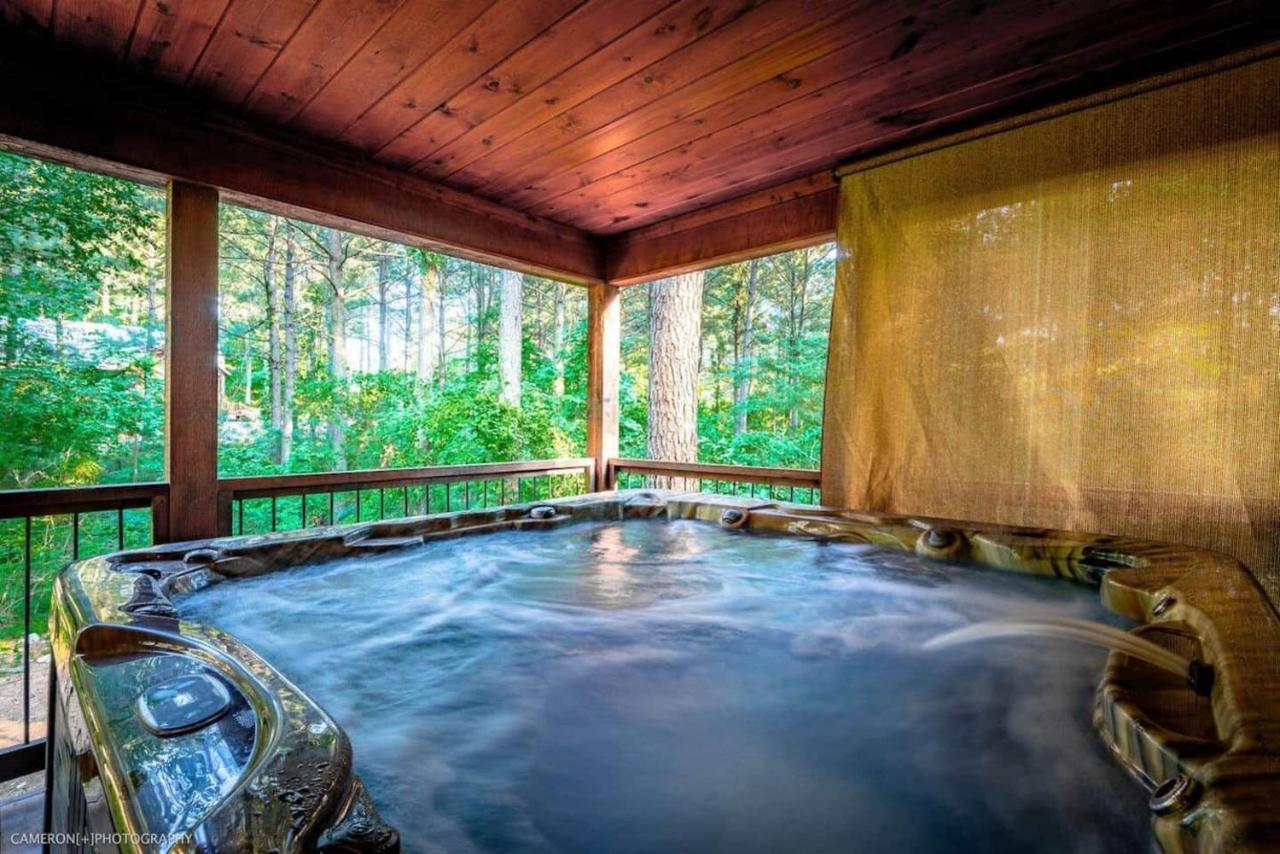 Iron Horse Lodge Sleeps 18, Games, Fire Pit, Hot Tub, Ev, More Broken Bow Exterior photo