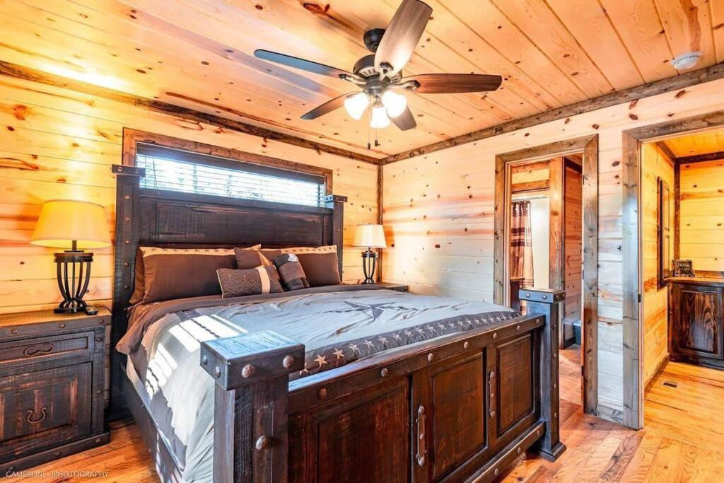 Iron Horse Lodge Sleeps 18, Games, Fire Pit, Hot Tub, Ev, More Broken Bow Exterior photo